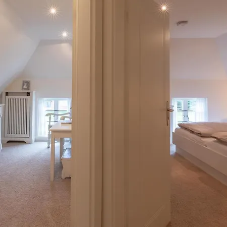 Lille Weiss-keine Monteure- * Drelsdorf